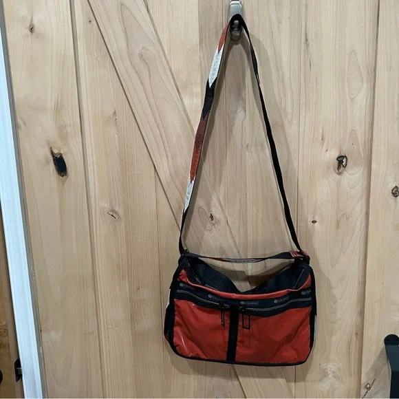 Lesportsac Deluxe Everyday Bag Messenger Bag Aztec Burnt Orange - Picture 10 of 16